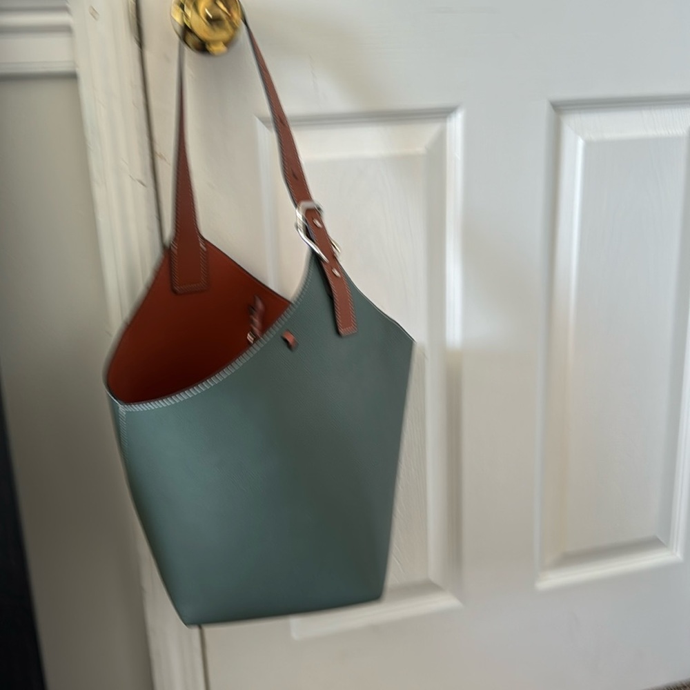 MDBM MAISON DE Beaute Marseille Cholet Bucket Leather Bag Teal